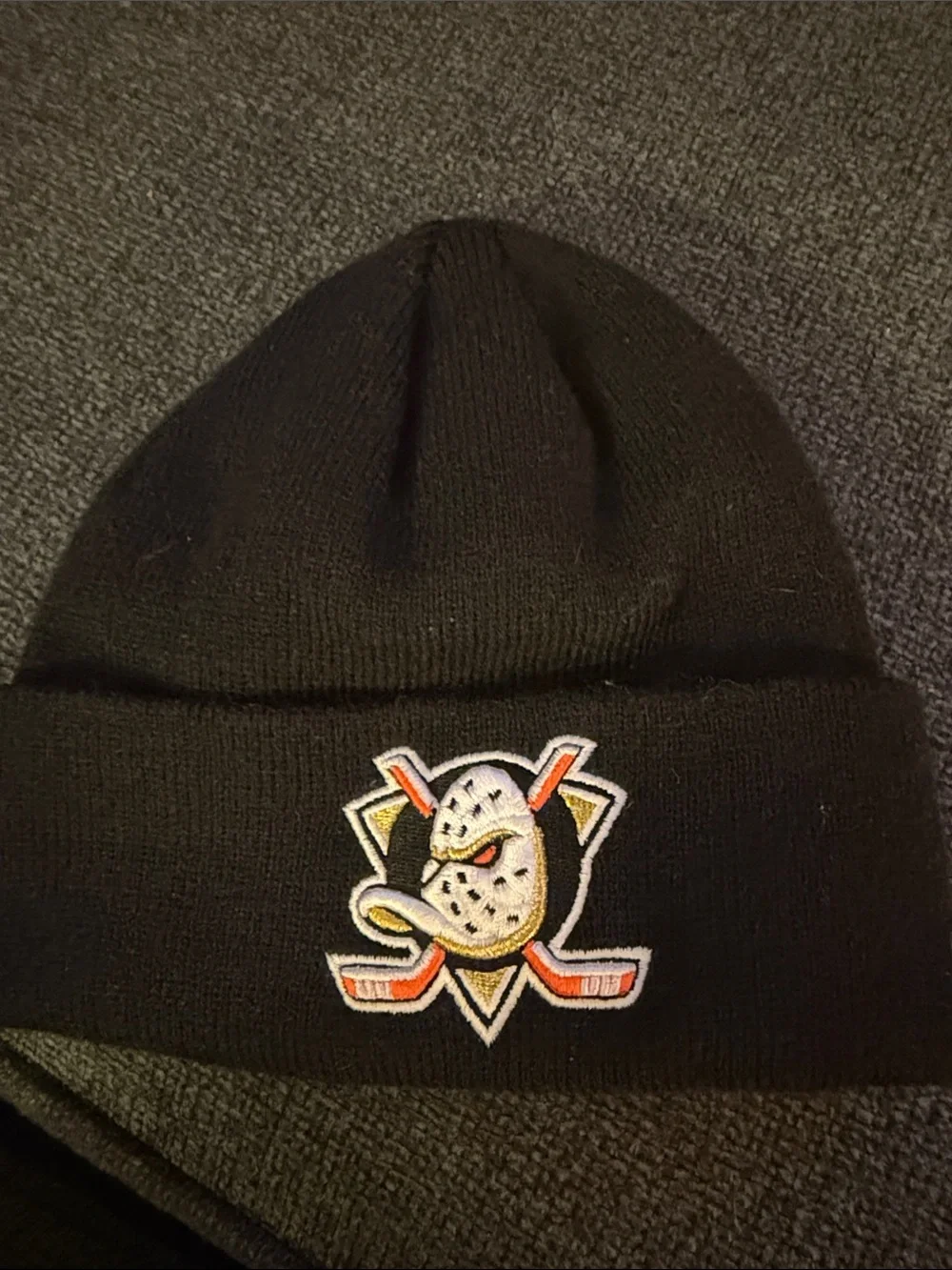 Anaheim Ducks  Black Knit Beanie
